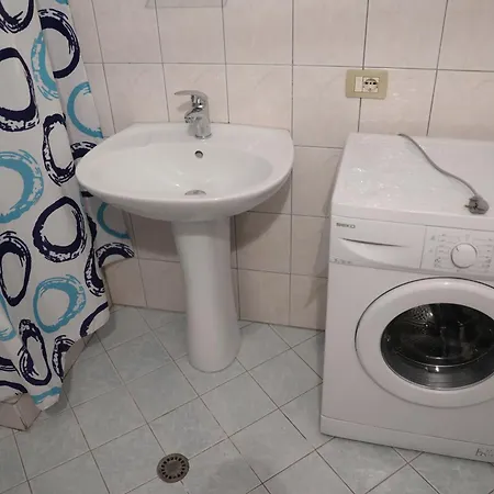 Apartment Mirage